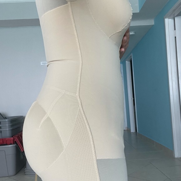 Compression Garment - Picture 6 of 6